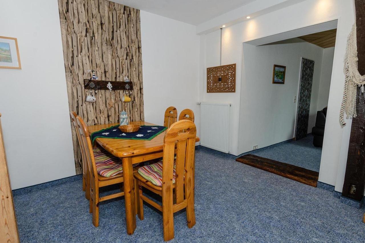 Ferienwohnung-Auf-Ruegen-Fuer-3-Erwachsene-Und-1-Kind-In-Schaprode-Zi6 Zewnętrze zdjęcie